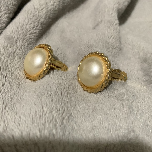 Earrings Clipons - Picture 4 of 4